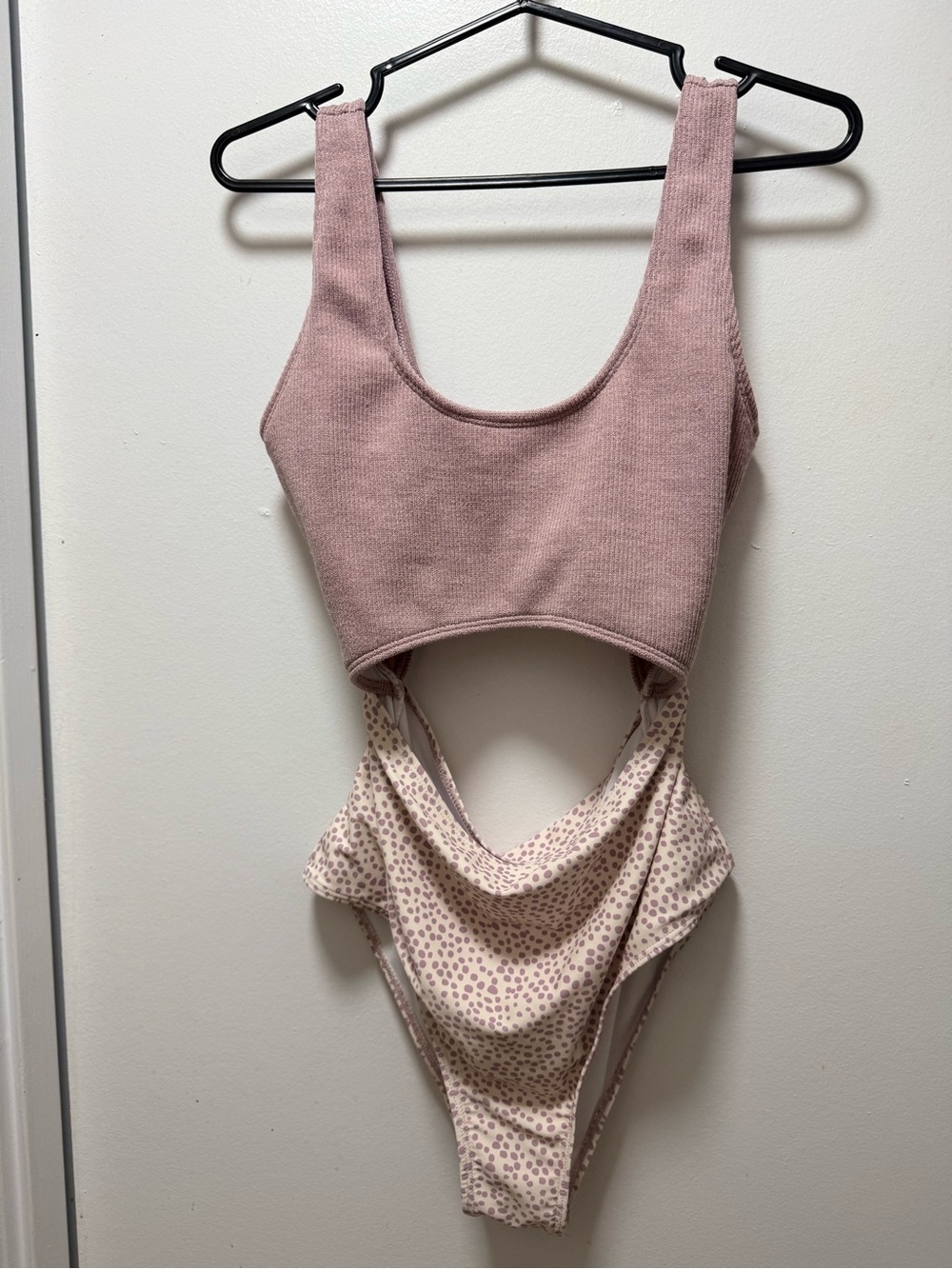 Mauve Knit Top Cutout One-Piece Swimsuit *no size tags